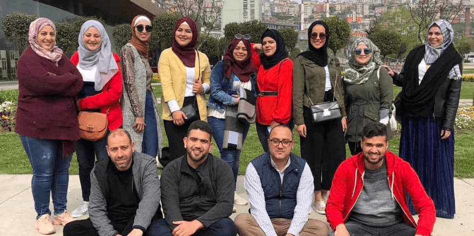 تنظيم وقت القراءة بالشراكة مع برج اللقلق  مشاركة الشباب المقدسي في ملتقى الشباب بإسطنبول