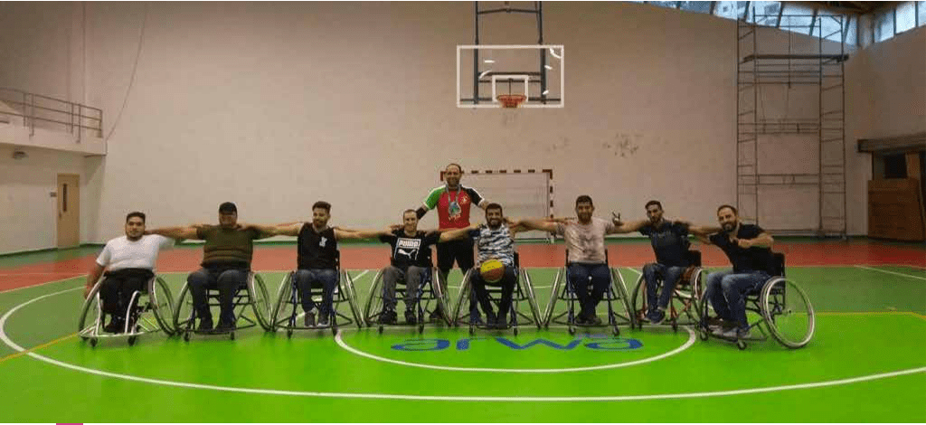 مشروع العب وتعلم الممول من اليونسيف برج اللقلق يطلق فريق لكرة السلة لذوي الهمم في القدس