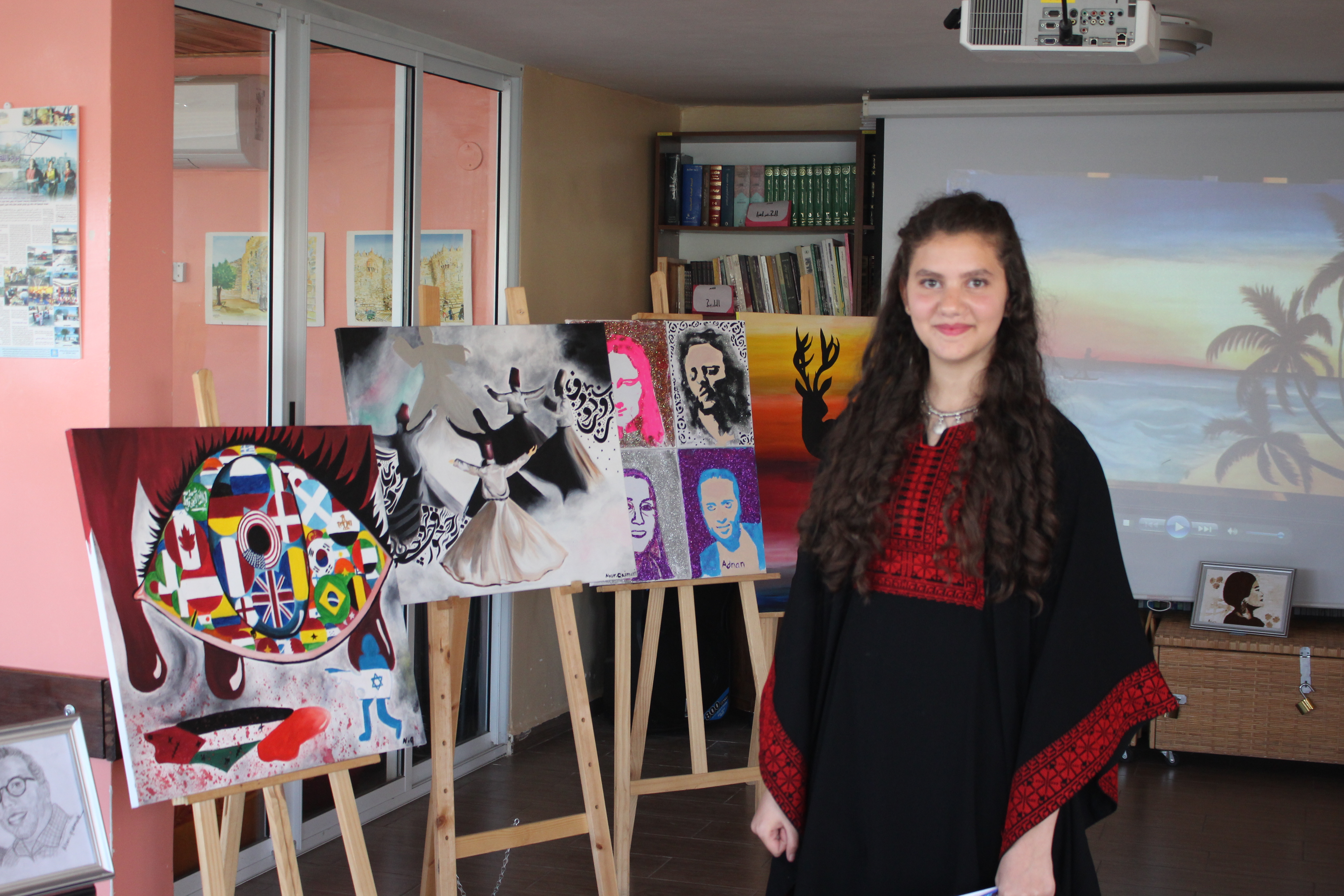 برج اللقلق تنظم معرض نور القيمري الفني  في منارة القدس الثقافية للشباب